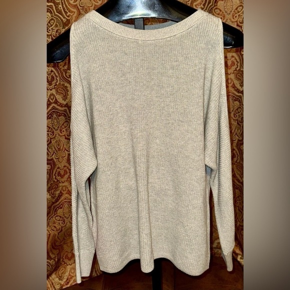 Loft Off the Shoulder Gray Sweater Size M - Picture 2 of 4